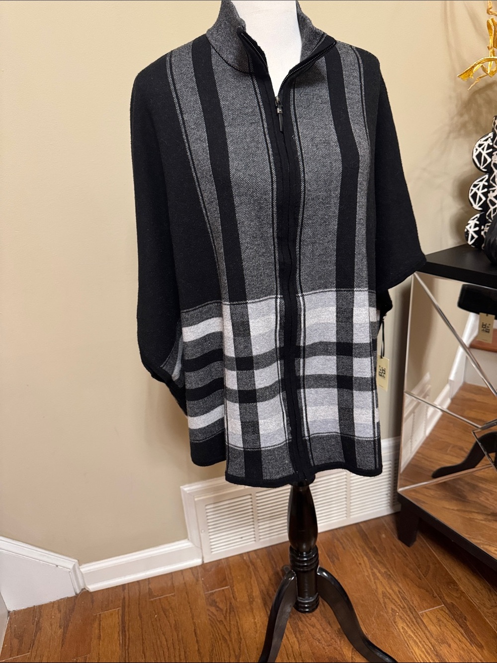 Max Studio Black & Gray Zip-Front Knit Poncho Size  1X NWT